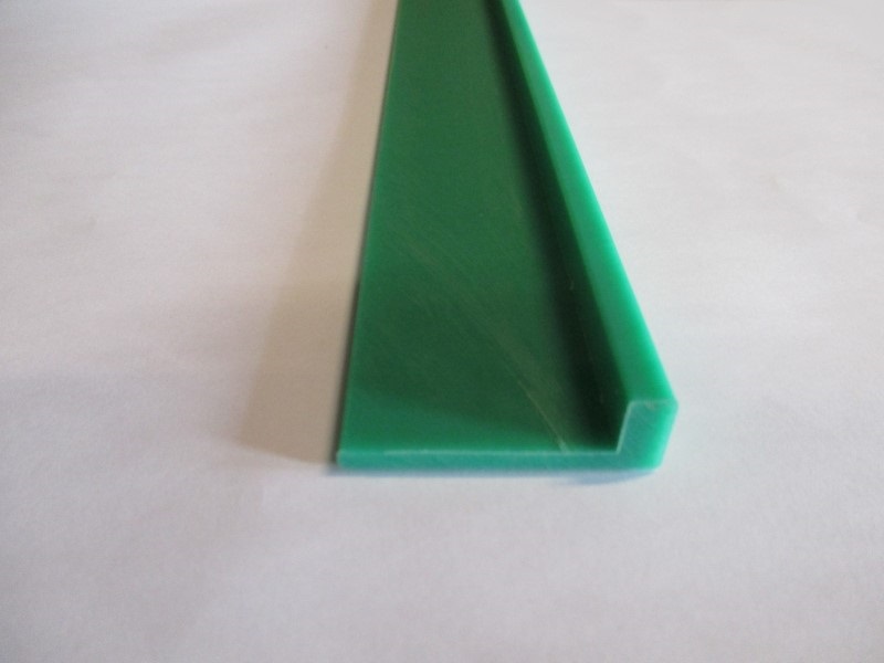20P20257, Profile L 3 x 41, green L=2000mm