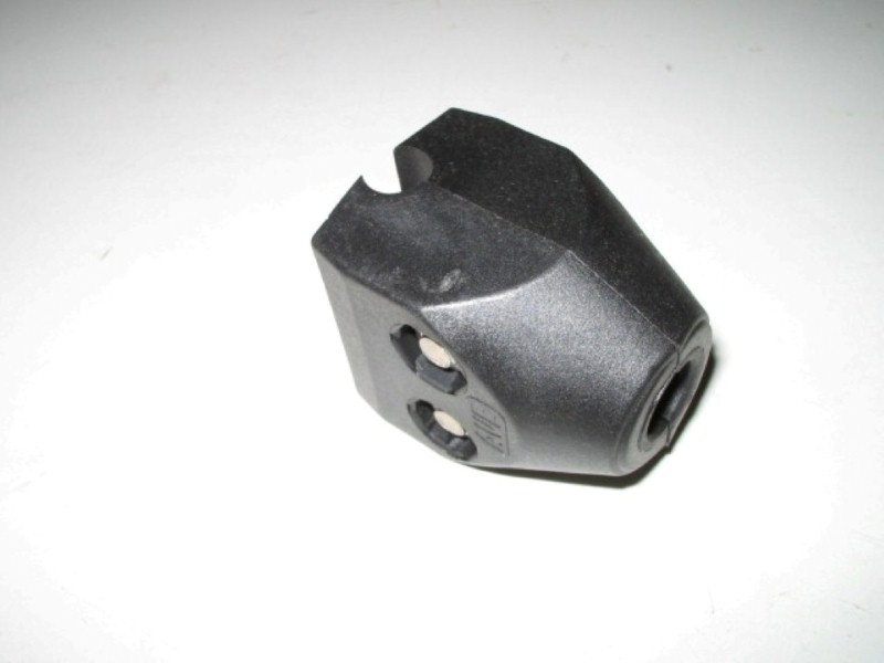 28210014, Clamp for round profile �8mm w. M8 mutter.