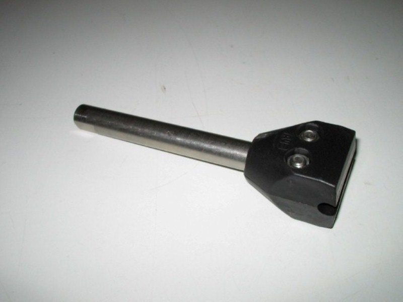 28240017, Clamp for round profile �8mm code 8240017