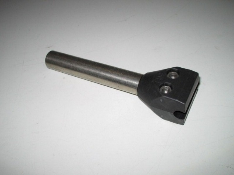 28240046, Clamp for round profile �10mm