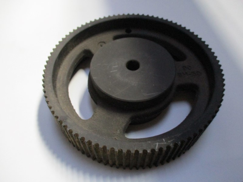 31390090, Timing belt pulley HTD 90 8M 50