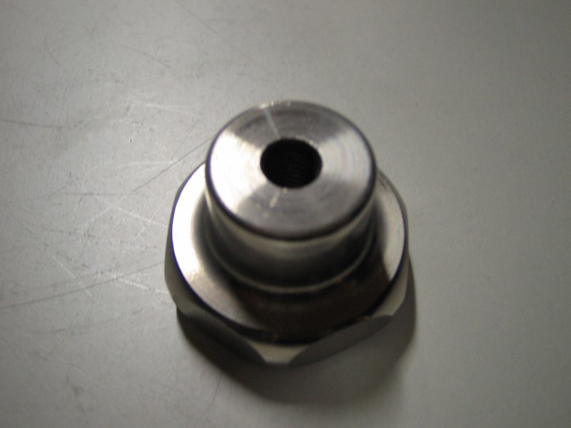 530010E33, Knob �33 M6 SS