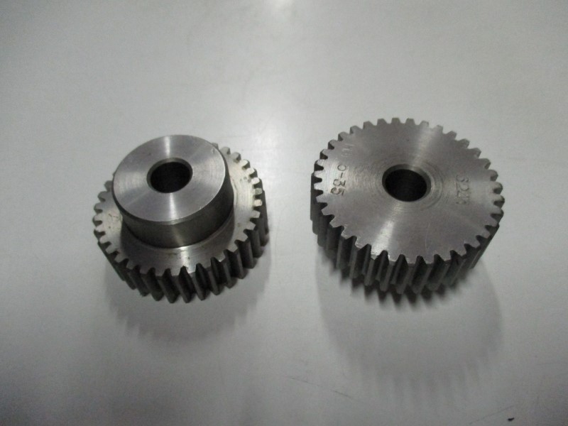 8PM27035, Spur gears with side mod. 1,5, Z=35